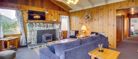 Cottage (2 Bedrooms) | Interior