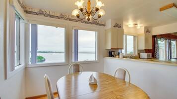 Cottage (2 Bedrooms) | Interior