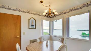 Cottage (2 Bedrooms) | Interior