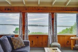 Cottage (2 Bedrooms) | Interior