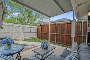 Apartment (0 Bedroom) | Interior