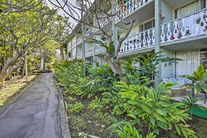 Interior - First Responders Book With Us - Kona Islander Inn! (Kailua-Kona)