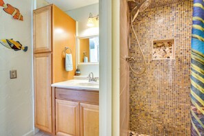 Apartment (0 Bedroom) | Interior - First Responders Book With Us - Kona Islander Inn! (Kailua-Kona)