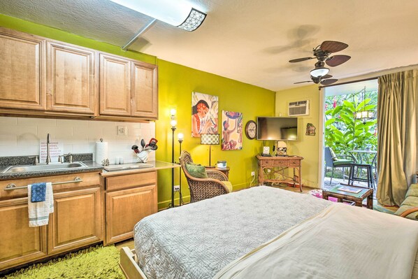 Interior - First Responders Book With Us - Kona Islander Inn! (Kailua-Kona)