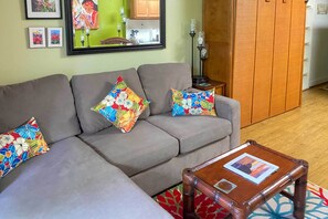 Apartment (0 Bedroom) | Interior