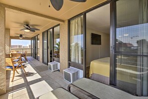 Apartment (2 Bedrooms) | Interior - Downtown Kona Condo w/ Pool Access: Walk to Beach! (Kailua-Kona)