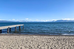 Interior - 2 Mi to Skylandia Beach: Tahoe City Home w/ Deck (Tahoe City)