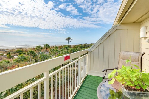 Ocean Views + Pool Access: Hilton Head Getaway