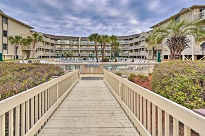 Villa (1 Bedroom) | Interior - Ocean Views + Pool Access: Hilton Head Getaway (Hilton Head Island)