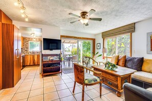 Apartment (2 Bedrooms) | Interior - Ultimate Oceanfront Townhome w/ A/C On Kona Coast (Kailua-Kona)