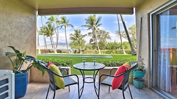 Apartment (2 Bedrooms) | Front of property