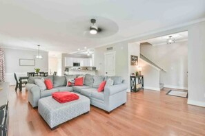 Smart TV - Alumni, Parents, Sports - Spacious 3/2.5 Near UGA (Athens)