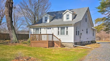 House (3 Bedrooms) | Front of property