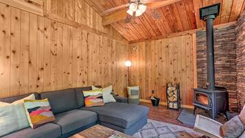 House (1 Bedroom) | Interior