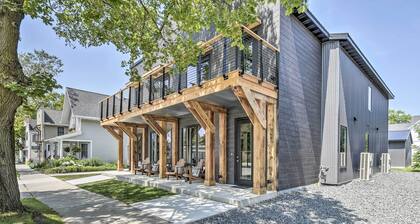 Elkhart Lake Townhome, Mins to Road America!