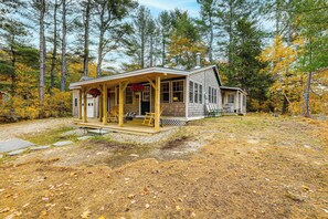 Cottage (2 Bedrooms) | Interior - Wild Goose Cottage Near Mt Sunapee Ski Area! (New London)