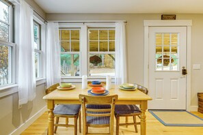 Cottage (2 Bedrooms) | Interior