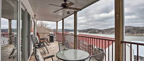 Apartment (3 Bedrooms) | Outdoor dining