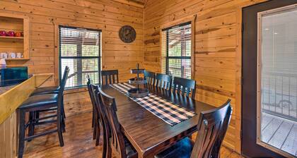 Cozy Sawyer Apartment - 2 Mi to Warren Dunes Park!