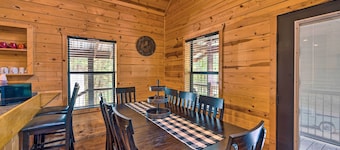 Cozy Sawyer Apartment - 2 Mi to Warren Dunes Park!