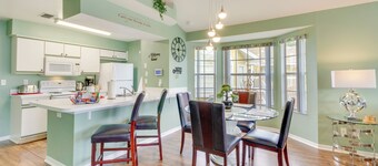 Kissimmee Condo w/ Private Porch < 7 Mi to Disney!