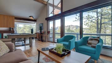 House (3 Bedrooms) | Front of property