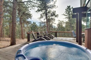 Interior - Chic Boulder Mountain Home w/ Hot Tub + Views (Boulder)