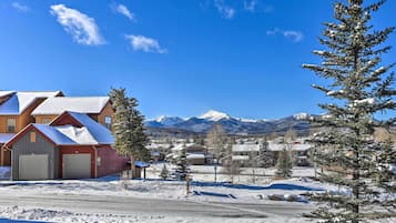 Apartment (2 Bedrooms) | Front of property