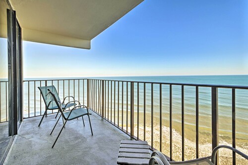 Oceanfront Oasis w/ Deck and Resort Beach Access!