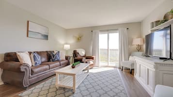 Apartment (3 Bedrooms) | Front of property