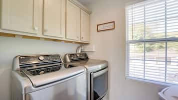 Apartemen (3 Bedrooms) | Interior