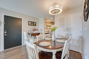 Interior - Branson Condo w/ Balcony, Strip & Mountain Views! (Branson)