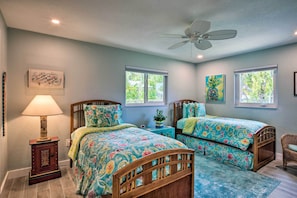 House (2 Bedrooms) | Interior - Tasteful Home w/ Patio + Grill < 2 Mi to Beach! (Naples)