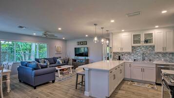 House (2 Bedrooms) | Interior