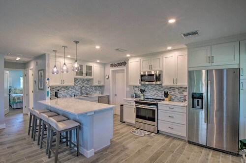 Tasteful Home w/ Patio + Grill < 2 Mi to Beach!