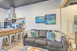 公寓 (0 Bedroom) | 起居區 | 書籍