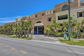 Apartment (3 Bedrooms) | Interior - Dauphin Island Condo w/ Pool, Balcony & Ocean View (Dauphin Island)