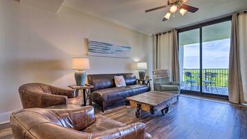 Apartment (3 Bedrooms) | Front of property
