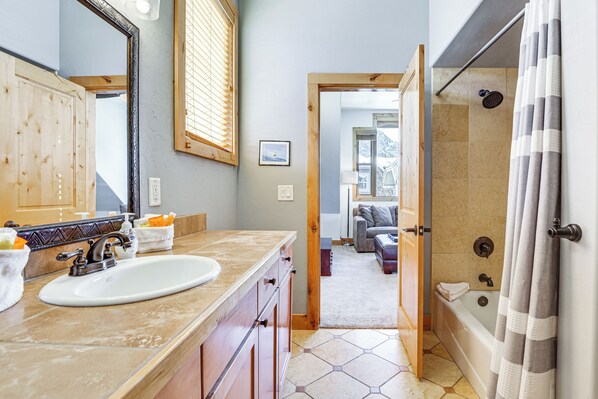 House (3 Bedrooms) | Interior - Dtwn Frisco Home w/ Mtn View, 11 Mi to Ski Breck! (Frisco)