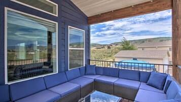 House (5 Bedrooms) | Interior