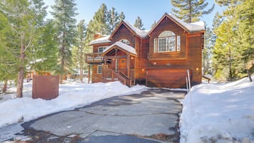 House (3 Bedrooms) | Front of property