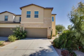 Villa (4 Bedrooms) | Interior