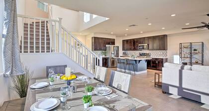 Lakefront Indio Villa: Private Pool & On-site Golf