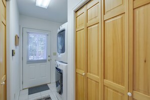 單棟房屋 (2 Bedrooms) | 內部