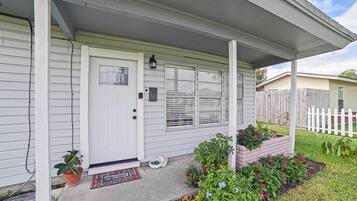 House (1 Bedroom) | Interior