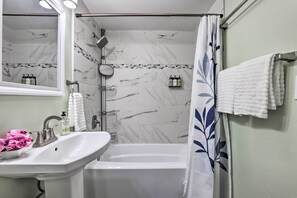 Apartment (1 Bedroom) | Interior - Prime East Vail Condo: Mountain Meets Modern! (Vail)