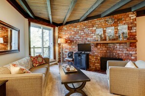 TV, fireplace - Homey Condo w/ Amenities ~ 11 Mi to Ski Keystone! (Silverthorne)