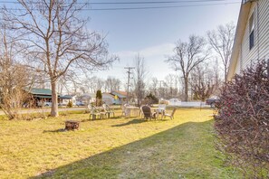 Cottage (3 Bedrooms) | Interior - Charming Cottage w/ Yard < 1 Mi to Lake Erie! (Geneva)