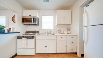 Cottage (3 Bedrooms) | Interior