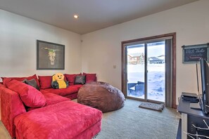 Interior - Luxe Rocky Mtn Retreat w/ Hot Tub - By Winter Park (Tabernash)